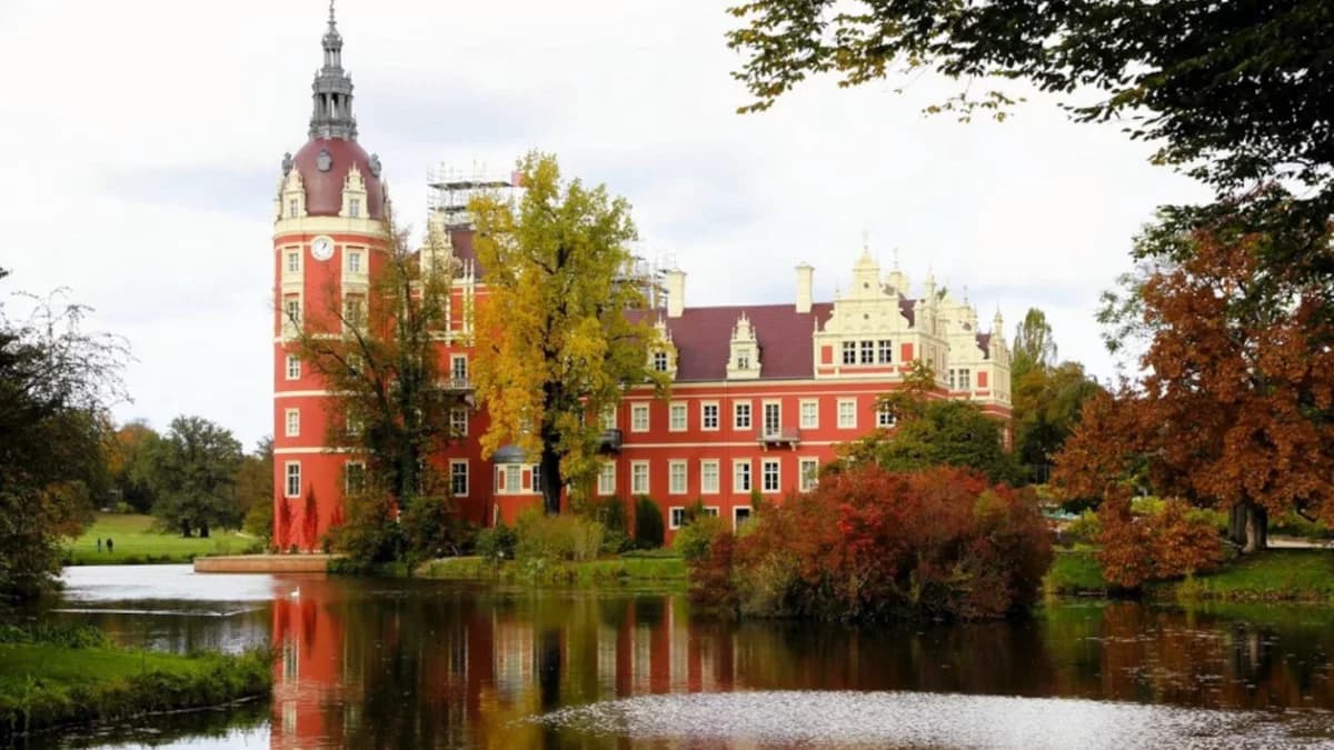 To jeden z najpiękniejszych parków w Europie. Ma ponad 700 hektarów [ZDJĘCIA]