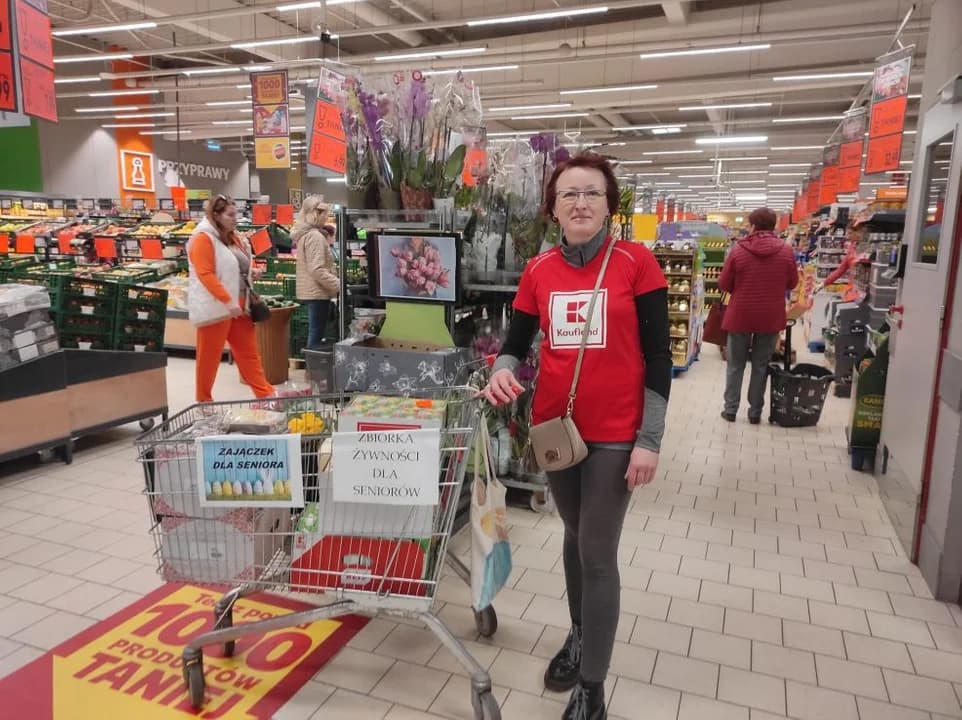 "Zajączek dla seniora". W Jarocinie będą zbierać produkty żywnościowe dla osób starszych [ZDJĘCIA, AKTUALIZACJA]