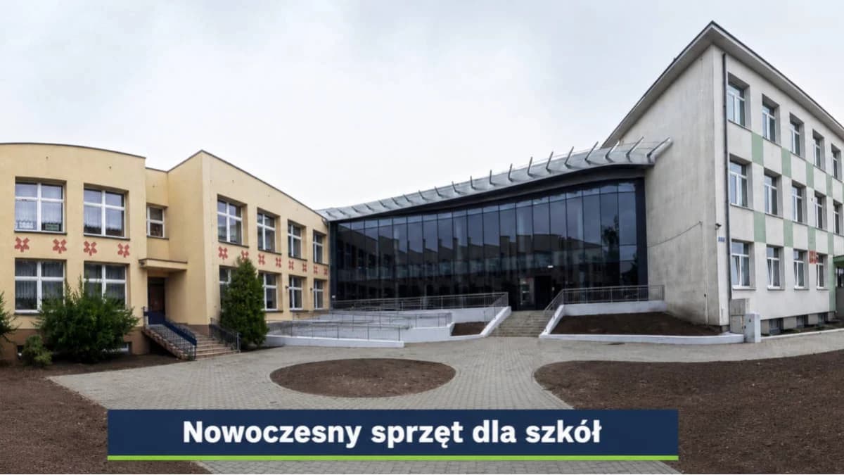 Nowoczesny sprzęt dla uczniów podstawówek z gminy Jarocin. Co trafi do szkół i ko to dostanie?