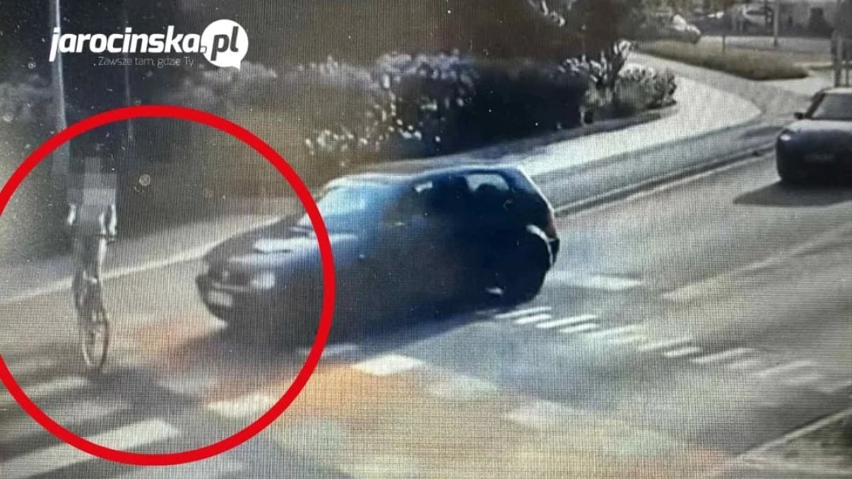 Wjechała rowerem pod koła samochodu. Dyskusja w internecie po zdarzeniu na ul. Wojska Polskiego w Jarocinie
