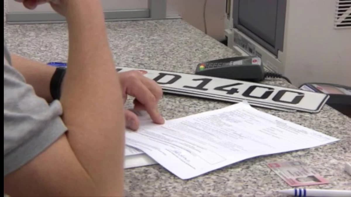 Te zasady rejestracji pojazdów powinienieś znać. Niewiedza może drogo cię kosztować [SONDA]