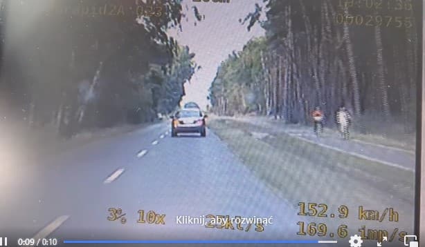 20-latek pędził jaguarem 150 km/h. Nagrała go policyjna kamera [WIDEO]