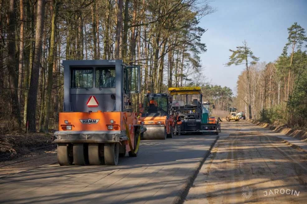Kontynuują budowę łącznika czterech miejscowości w gminie Jarocin [ZDJĘCIA]