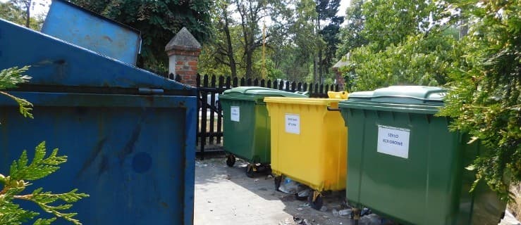 Śmieci muszą być segregowane, również na cmentarzu parafialnym i komunalnym