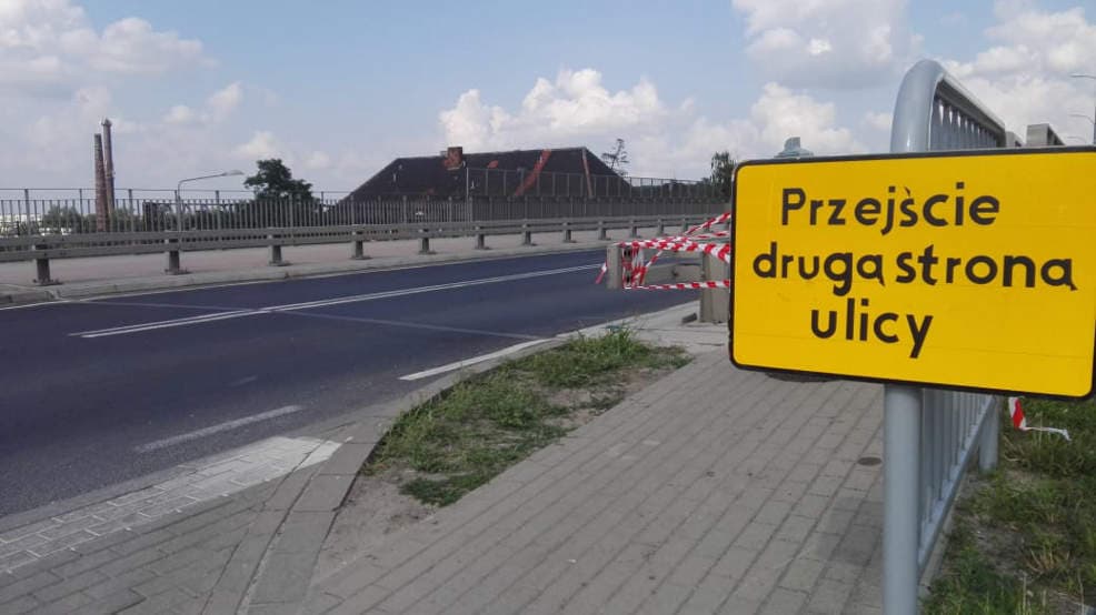 Jarocin. Wiemy, dlaczego zamknięto przejścia dla pieszych na wiaduktach przy ul. Powstańców Wielkopolskich