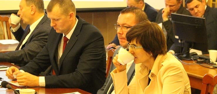 Członek zarządu powiatu rezygnuje. Kto na jego miejsce? [AKTUALIZACJA]