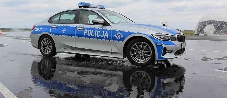 Pędził przez wieś. Rajd przerwali mu policjanci