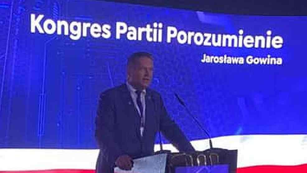 Co lokalni działacze sądzą o wejściu do zarządu Porozumienia burmistrza Adama Pawlickiego?