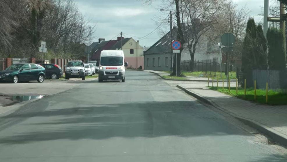Gmina Jarocin wytyka powiatowi fatalny stan drogi. Wicestarosta odpowiada