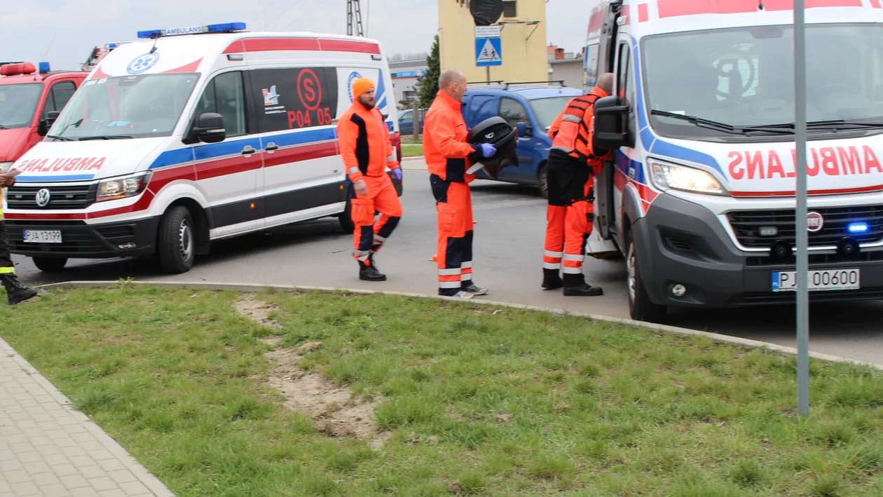 Agresywny pacjent uszkodził wyposażenie nowej karetki jarocińskiego pogotowia ratunkowego