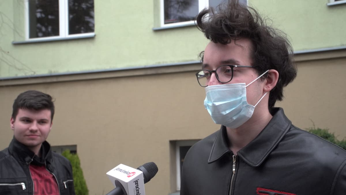 Maturzyści zdają próbny egzamin. Jak im poszło? WIDEO