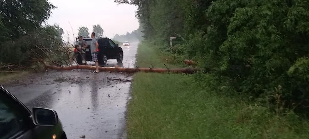 Burza w Jarocinie i okolicy. Konieczna interwencja straży pożarnej