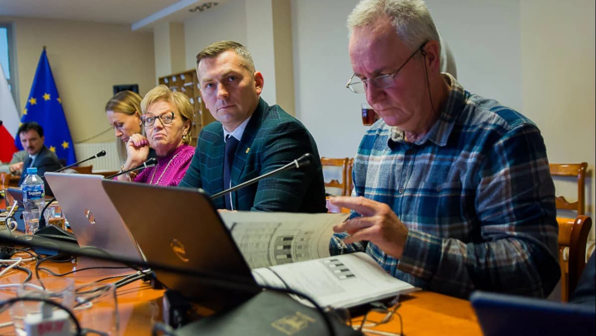 Radni gminy Jarocin uchwalili nowe stawki podatku od nieruchomości. Mieszkańców czeka podwyżka