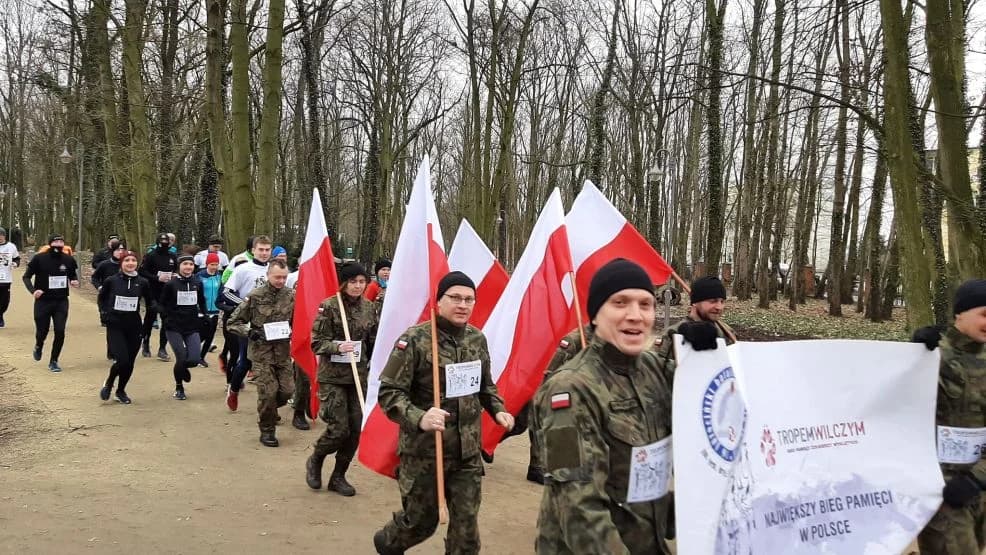 Pobiegli Tropem Wilczym. Wojskowi i Biegacze Jarocin uczcili pamięć Żołnierzy Wyklętych