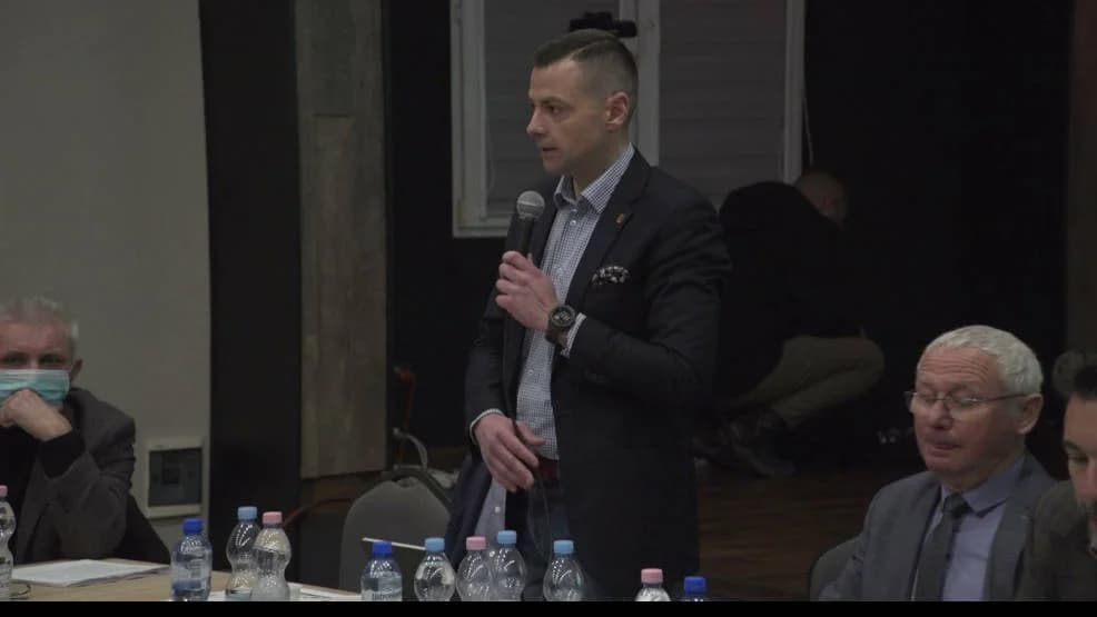 W Golinie w przeciągu trzech dni odbędą się dwa zebrania - jedno zwołuje sołtys, drugie burmistrz