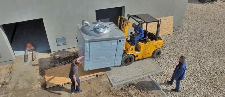 Sprzęt w browarze już jest. Niebawem rozpocznie się warzenie piwa [WIDEO]