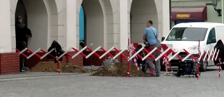 Jarocin: Trwają wykopy przy ratuszu