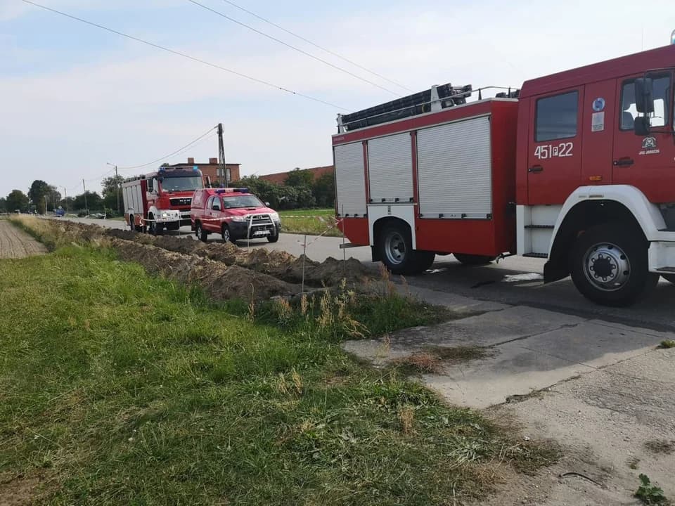 Porażenie prądem w Wilczy. Ląduje śmigłowiec LPR-u