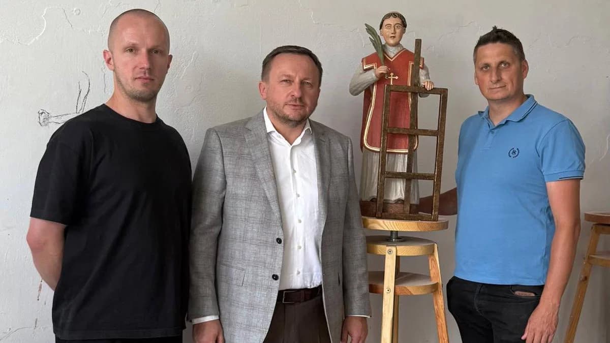 W Bielejewie odnaleziono i odrestaurowano figurkę św. Wawrzyńca. Znajdzie teraz godne miejsce w kapliczce