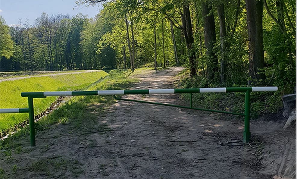 Dlaczego przy Zdroju został postawiony szlaban? [ZDJĘCIA]