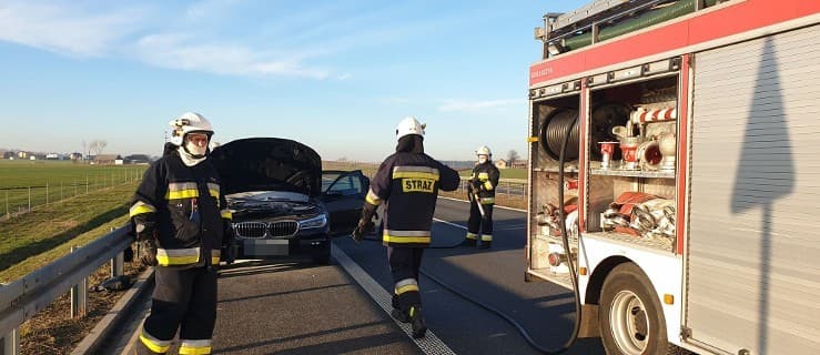 Pożar samochodu na obwodnicy Jarocina