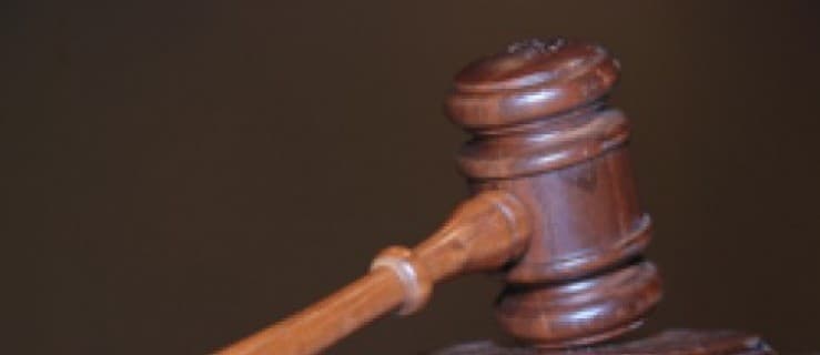 15 lat więzienia dla podpalacza policjantów