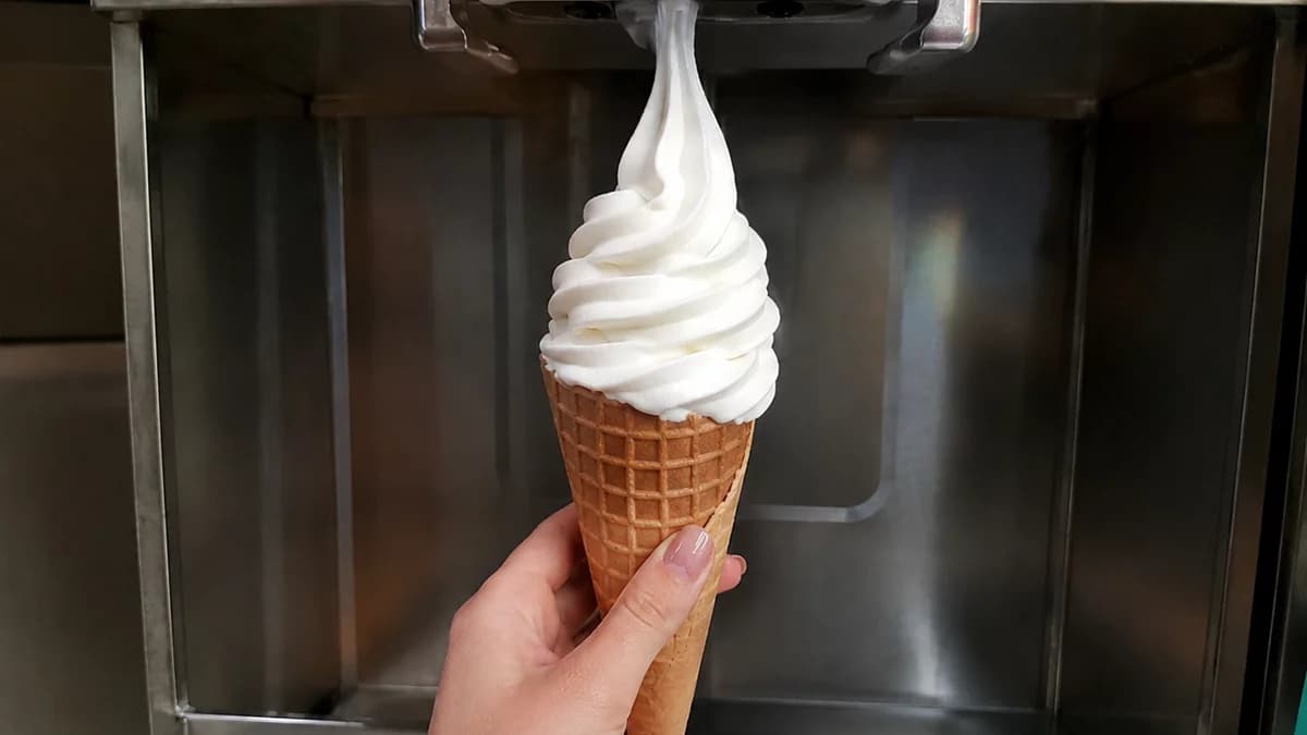 Będą rozdawać lody za darmo. Wystarczy, że staniesz w tych godzinach w kolejce  [IMPREZA PRZENIESIONA