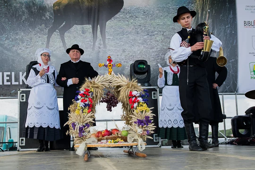 Dożynki gminne z koncertem znanej piosenkarki na finał. Ostatnie w Jarocinie [ZDJĘCIA]