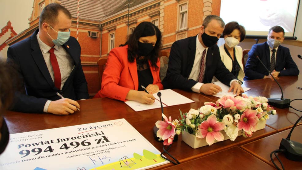 Powiat. Będzie dom dla samotnych matek w trudnej sytuacji