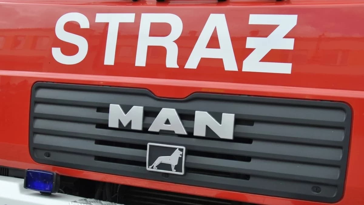 Pożar na balkonie w Żerkowie. Służby w akcji