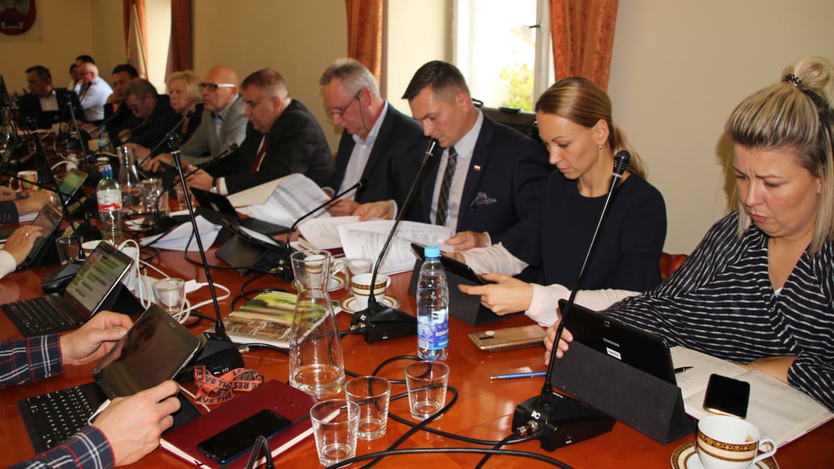 Jarocin. Kontrowersyjna zmiana wysokości diet miejskich radnych