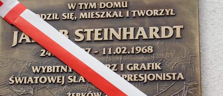 Mieszkańcy przyszli pod sławny dom