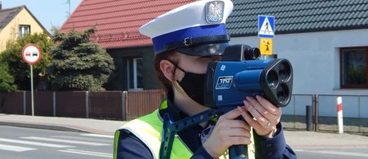 20-latek pędził 122 km/h w terenie zabudowanym. 4 osoby straciły prawo jazdy