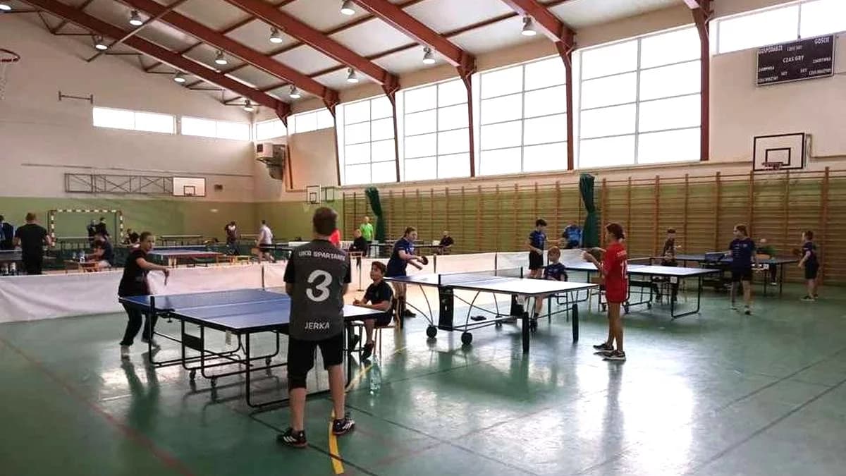 Zostań mistrzem powiatu w tenisie stołowym. Wystartowały zapisy