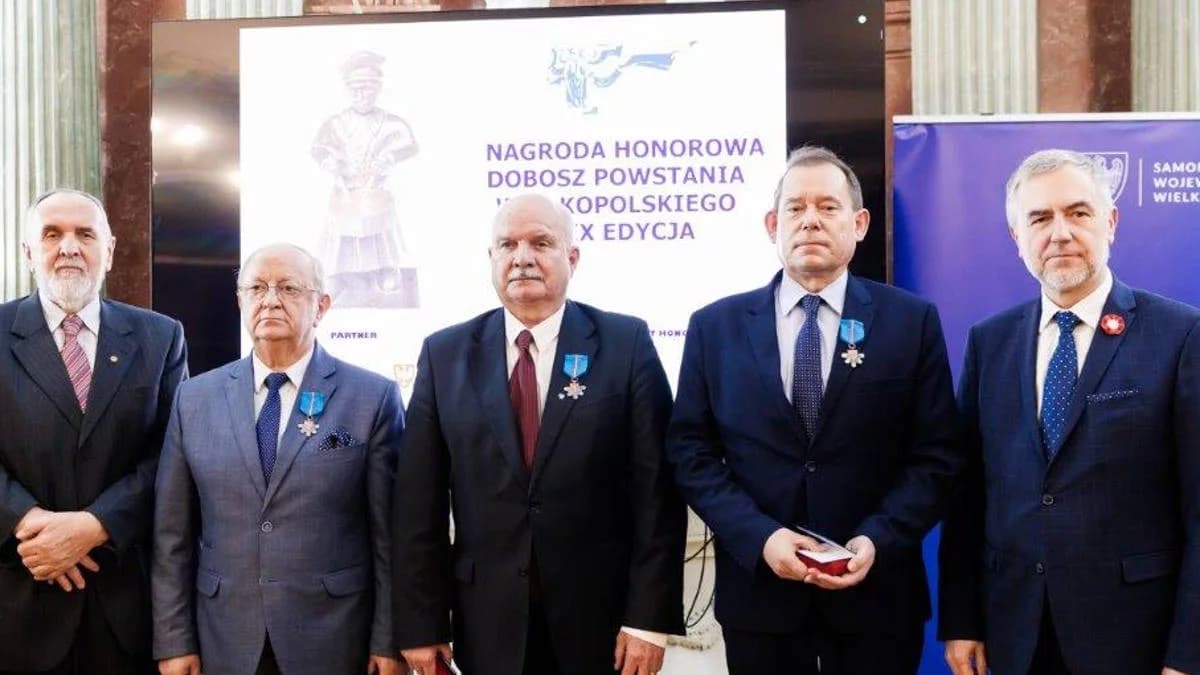 Robert Rogacki, nauczyciel z Żerkowa, odznaczony "Za zasługi dla województwa wielkopolskiego"