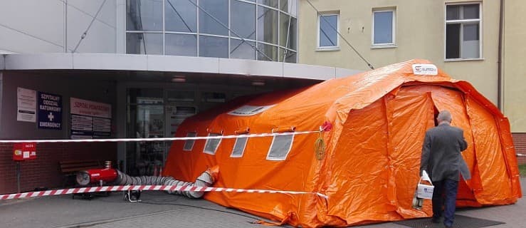 Koronawirus. Drugi namiot stanął przed szpitalem. Zmiany w przyjęciach na Wieczorynkę