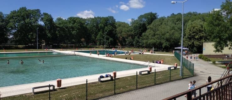 Na żerkowskie baseny z maseczką na twarzy [SONDA, GALERIA]