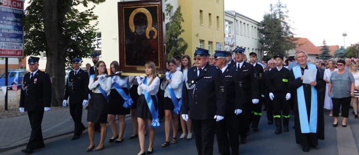 Radlin pożegnał obraz Matki Bożej. Parafia w Cielczy go powitała [DUŻO ZDJĘĆ, WIDEO]