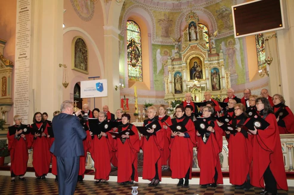 Śpiewacy z Jarocina na pielgrzymce chórów i orkiestr [ZDJĘCIA]