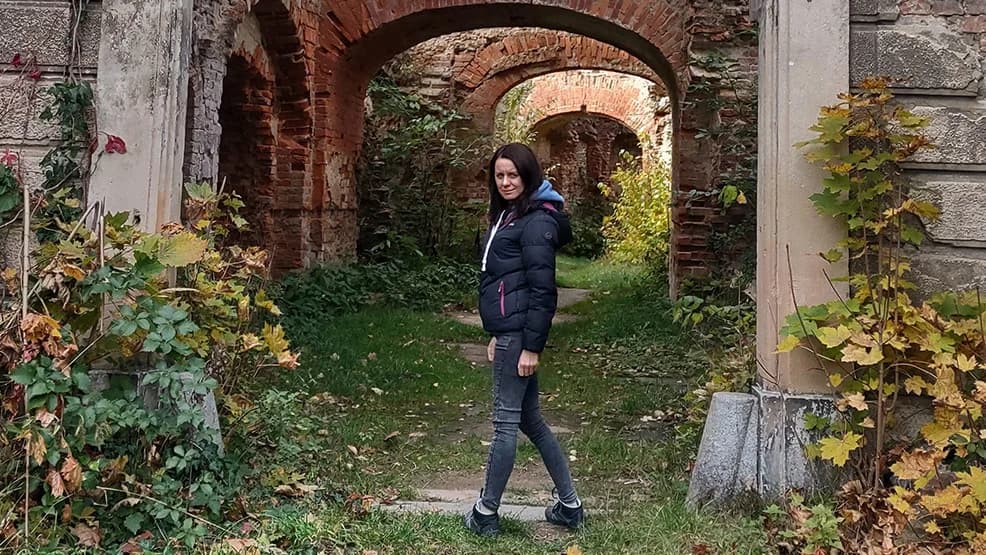 Natalia odwiedza opuszczone i niedostępne miejsca.