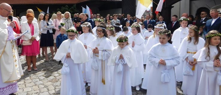 Bierzmowanie i Pierwsze Komunie w weekend. Uroczystości w czasach pandemii