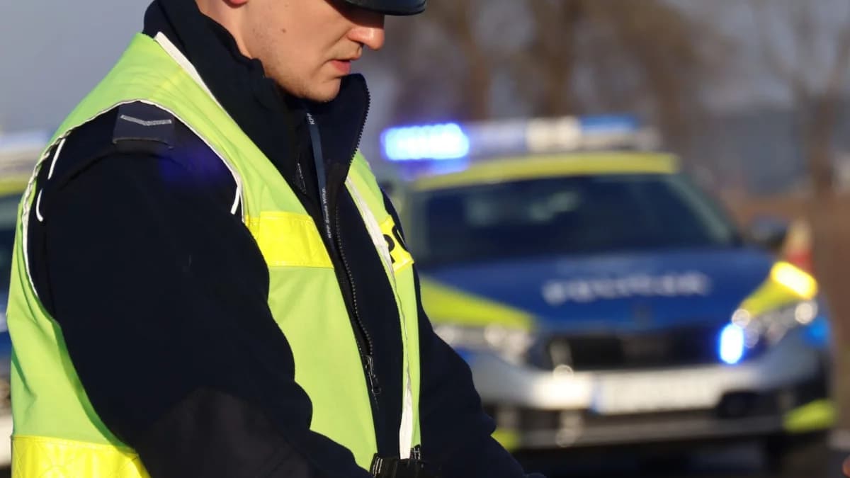 Młody, szybki, za szybki... stracił prawko w sekundę. A to początek problemów..