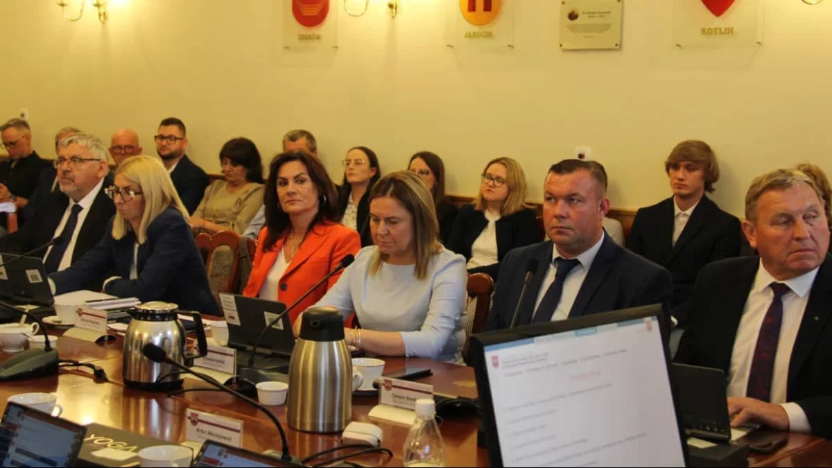 Czy starosta z zarządem powiatu dostaną wotum zaufania i absolutorium? Termin głosowania już ustalony