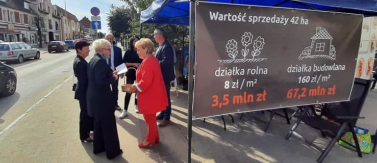 Radni rozstawili namiot przy głównej ulicy i spotkali się z mieszkańcami [ZDJĘCIA]