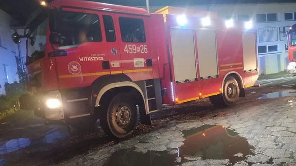 Pozostawili rozpalone ognisko. Wezwano straż pożarną