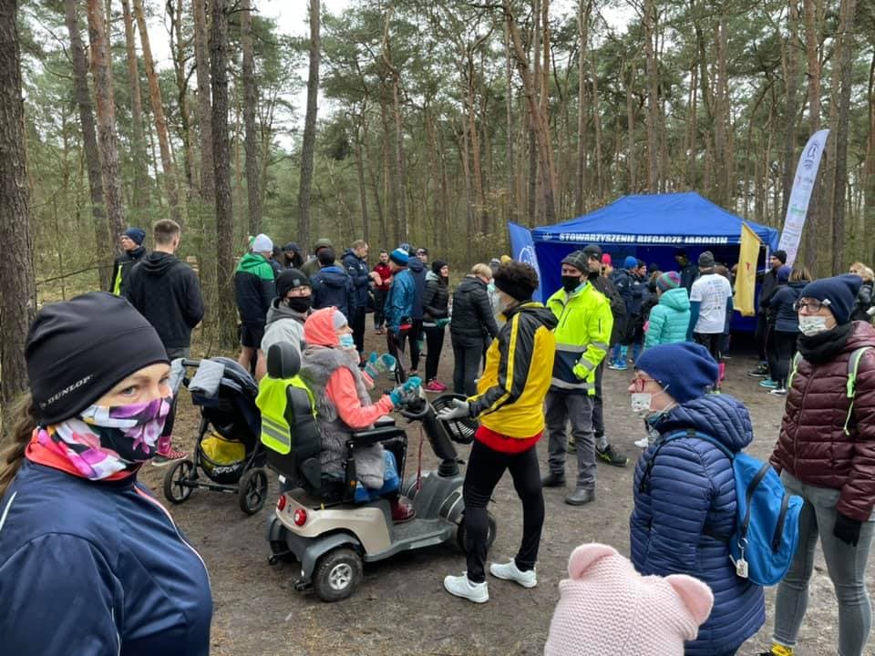 Biegacze Jarocin wspólnie z Fundacją Ogród Marzeń w kolorowych skarpetkach w Dniu Zespołu Downa