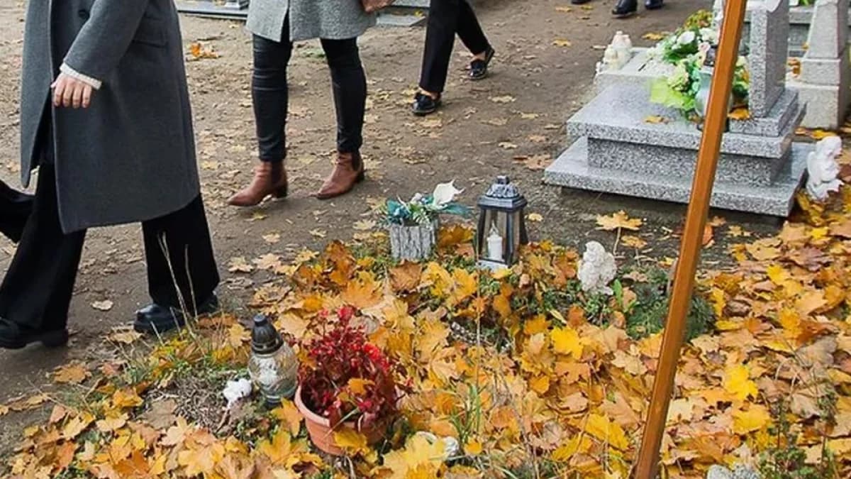 Wszystkich Świętych. Polacy ruszyli na cmentarze. Trwa wielkie sprzątanie i ozdabianie grobów [NASZ RAPORT]