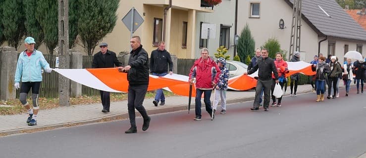 Biało-czerwona pilnie potrzebna. Gdzie kupić flagę? [SONDA]