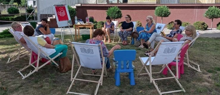 Dyskusyjny Klub Książki w nowomiejskiej bibliotece [GALERIA]