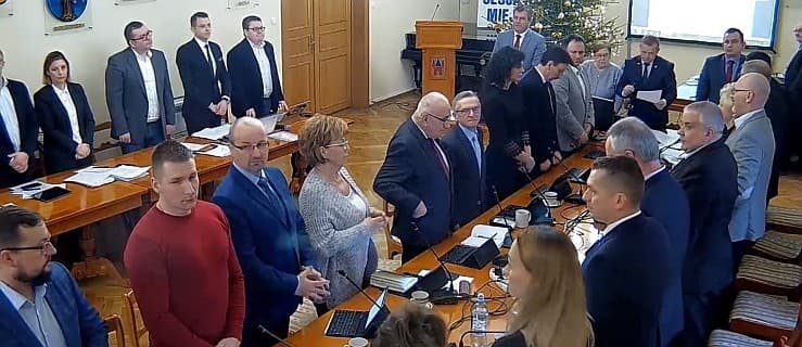 Oboje są młodzi i aktywni. W Ratuszu złożyli dość nietypowe ślubowanie